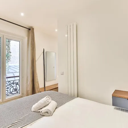 99 - Urban Fabulous 6 Bedrooms Parijs