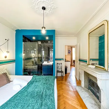 99 - Urban Fabulous 6 Bedrooms *