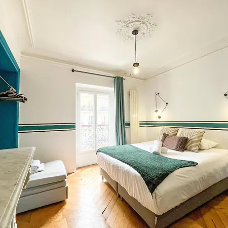 99 - Urban Fabulous 6 Bedrooms