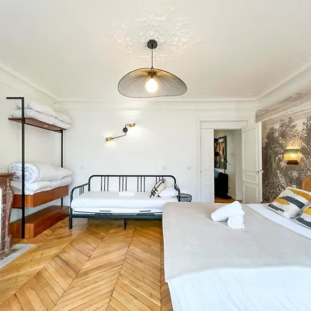 99 - Urban Fabulous 6 Bedrooms *